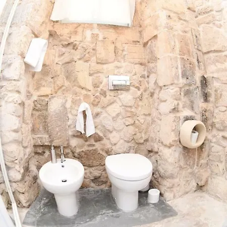 Demode Luxury Wellness בית הארחה *